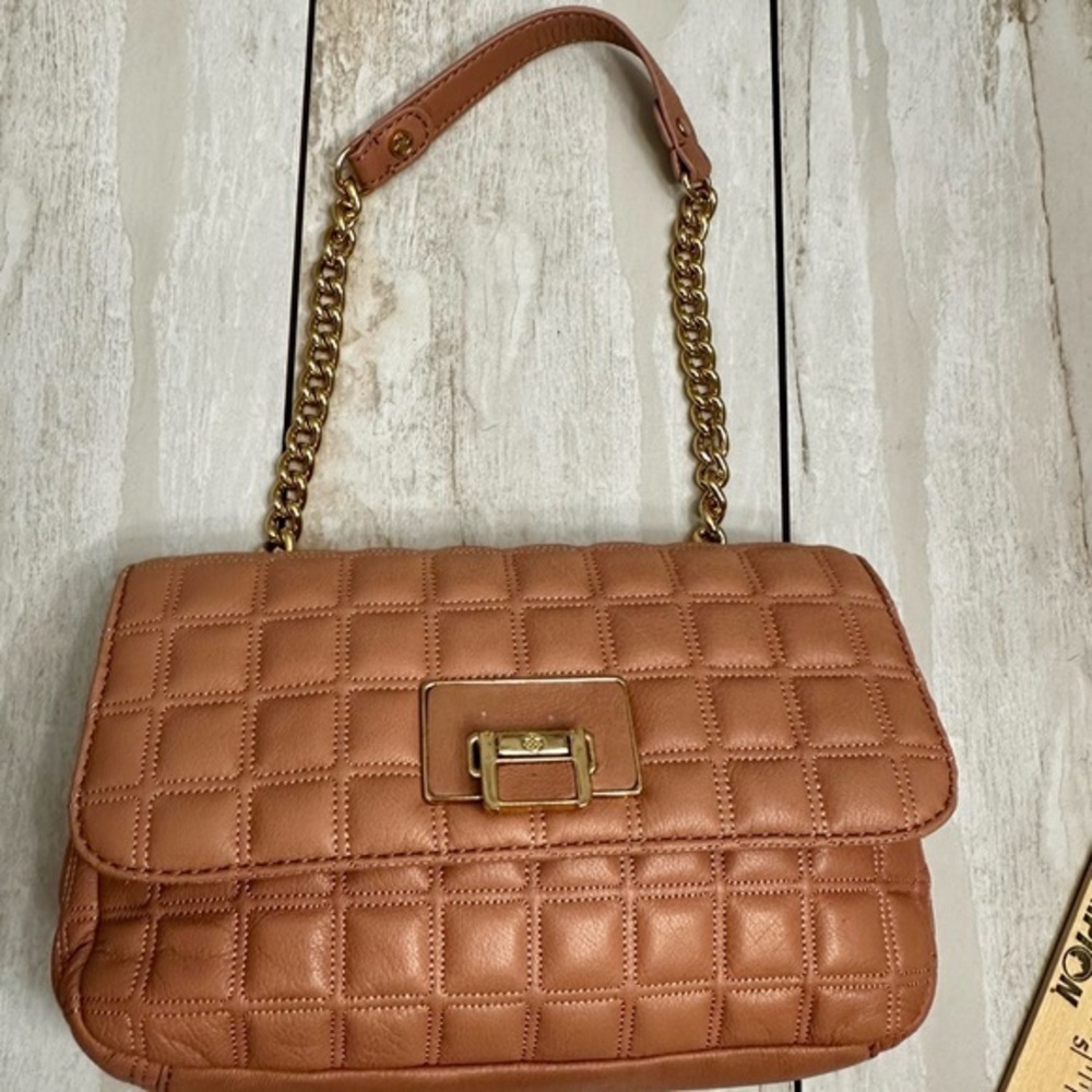 ANTONIO MELANI Quilted Salmon Pink Shoulder Bag Gold Hardware Chain Strap Classy